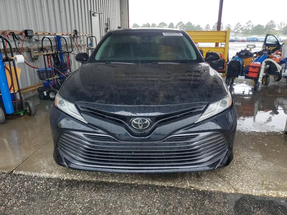 2018 TOYOTA CAMRY XLE  