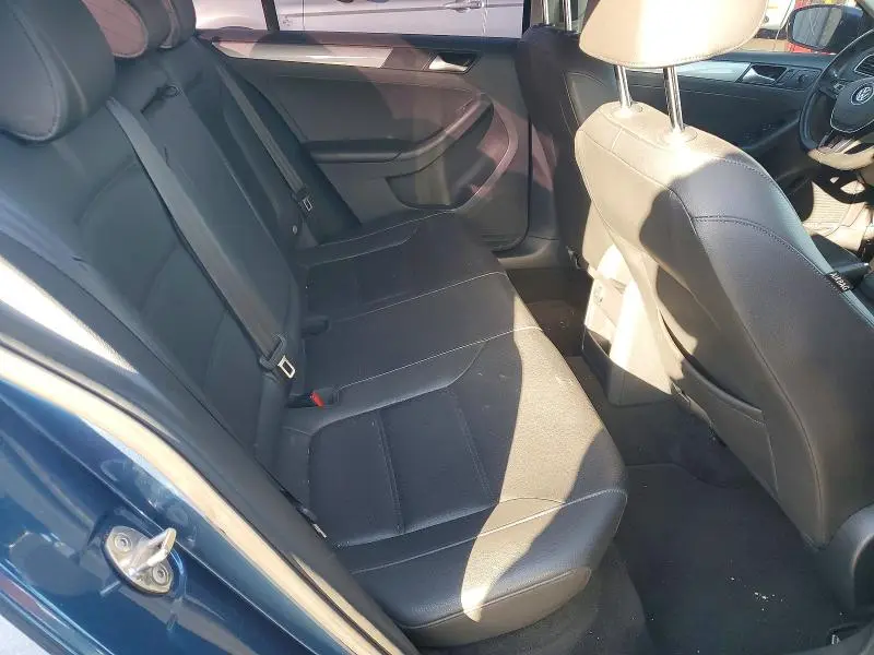 2017 VOLKSWAGEN JETTA SE  