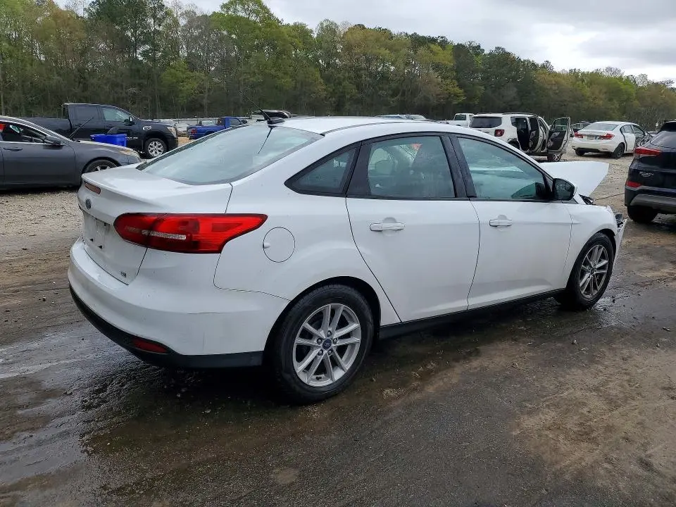 2018 FORD FOCUS SE  