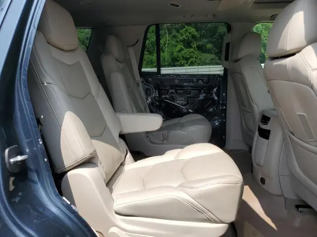 2020 CADILLAC ESCALADE LUXURY  