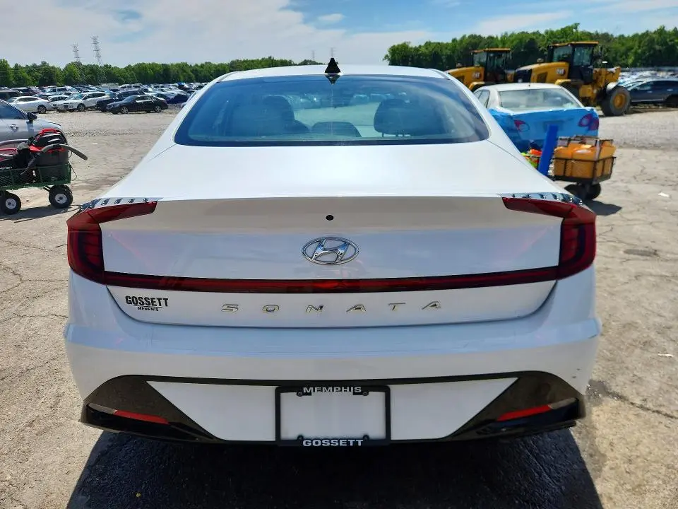 2022 HYUNDAI SONATA SEL  