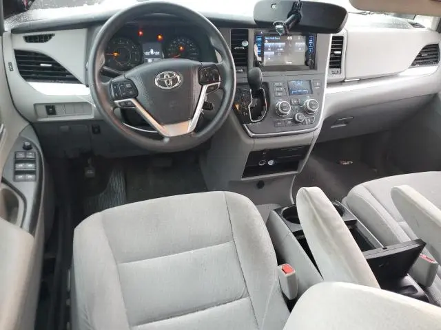 2015 TOYOTA SIENNA LE  