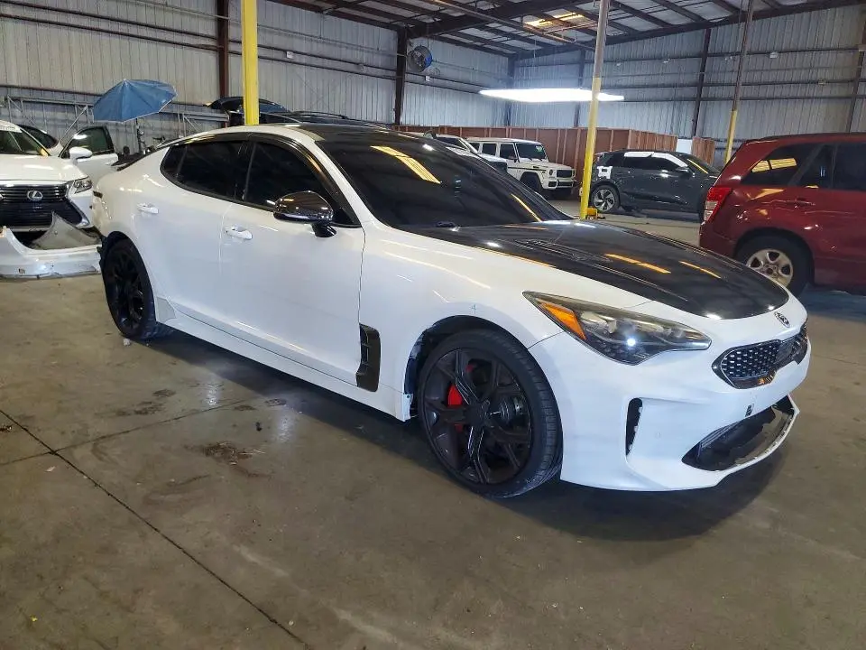 2018 KIA STINGER GT2  