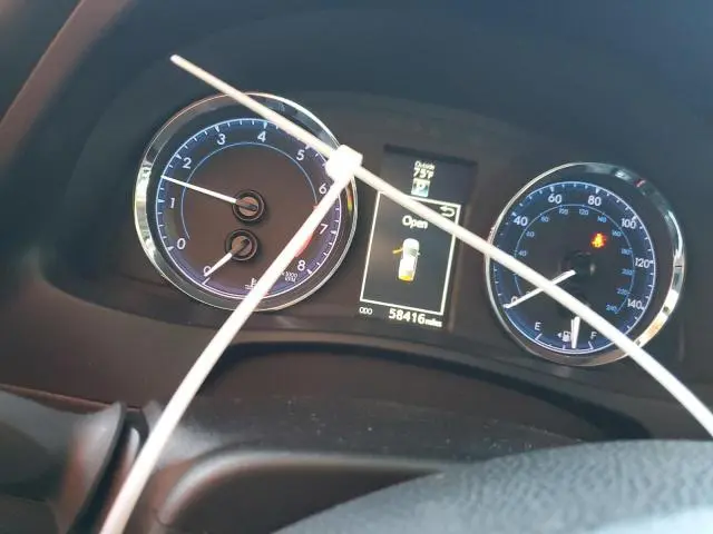 2017 TOYOTA COROLLA L  