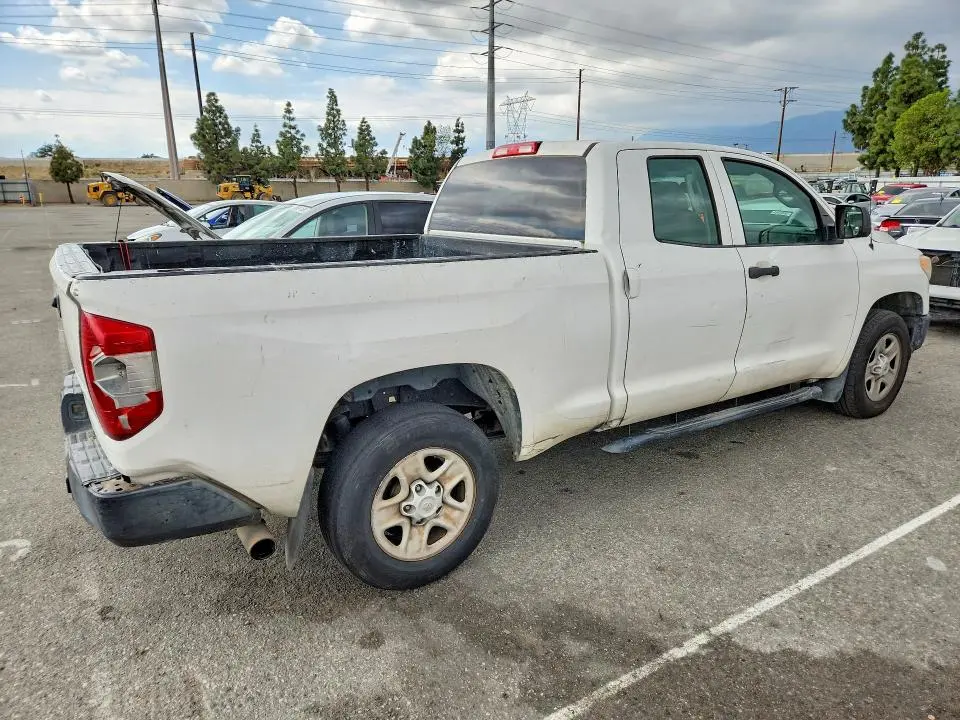 2015 TOYOTA TUNDRA SR  