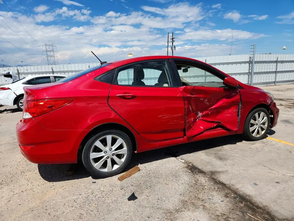 2012 HYUNDAI ACCENT GLS  