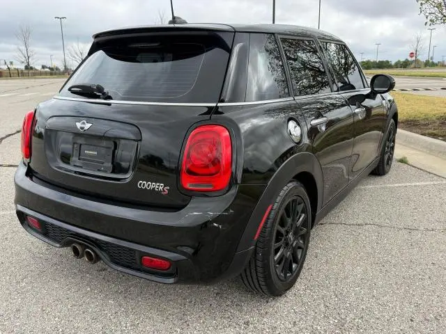 2016 MINI COOPER S  