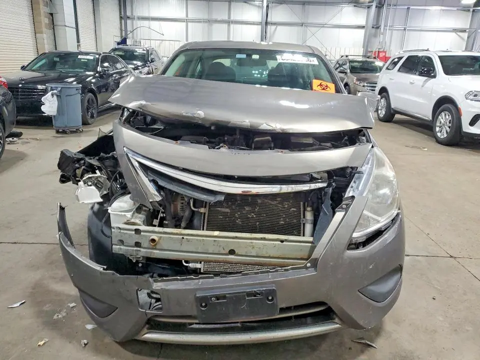 2016 NISSAN VERSA 1.6 SV  
