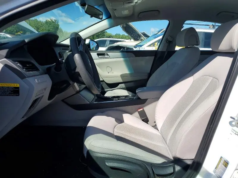 2017 HYUNDAI SONATA SE  