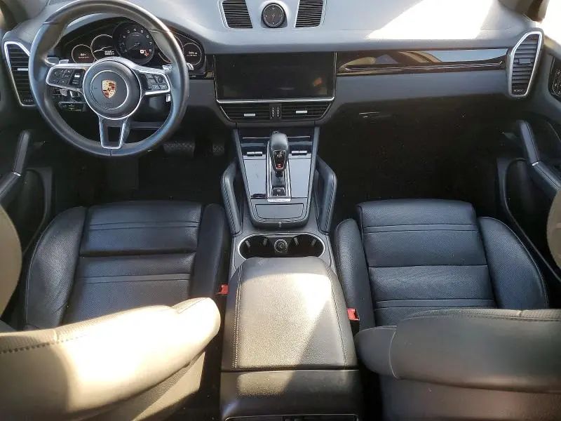 2019 PORSCHE CAYENNE   