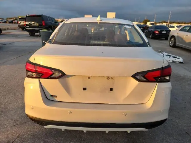 2022 NISSAN VERSA SV  