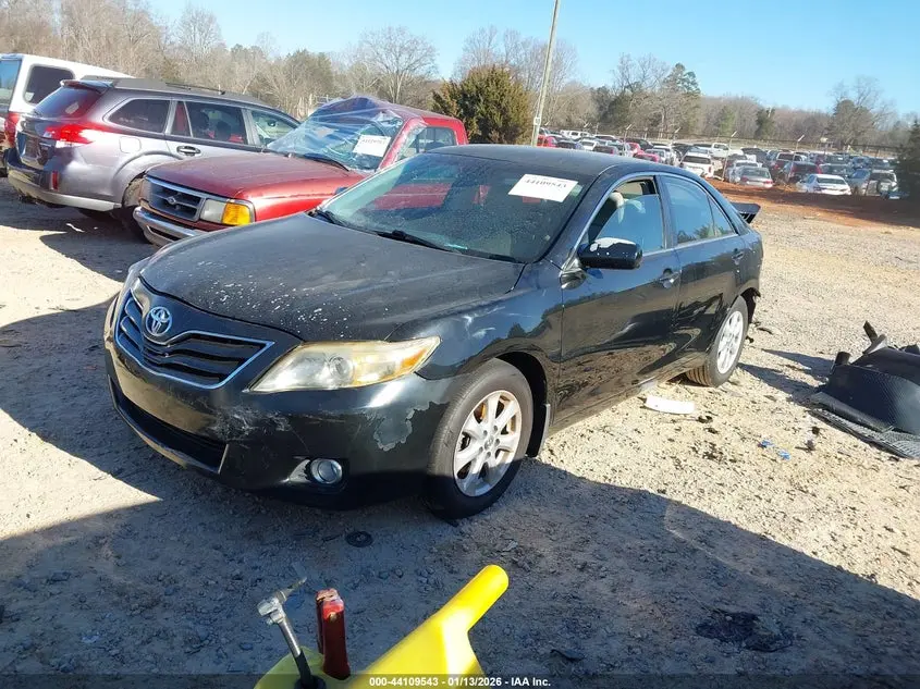 2011 TOYOTA CAMRY LE