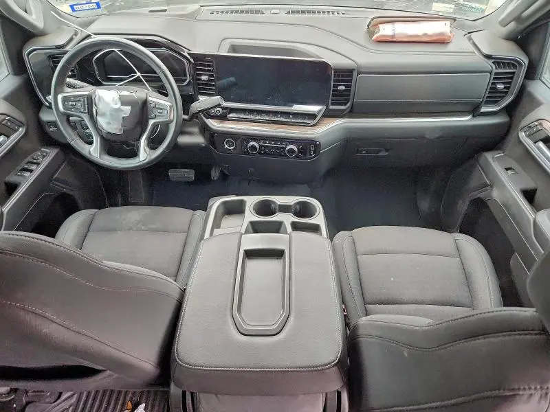 2023 CHEVROLET SILVERADO C1500 LT  