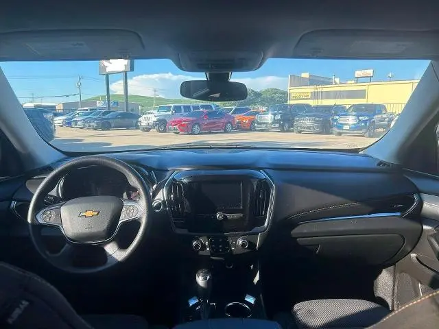 2020 CHEVROLET TRAVERSE LS  