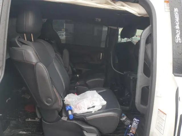 2021 TOYOTA SIENNA XSE  