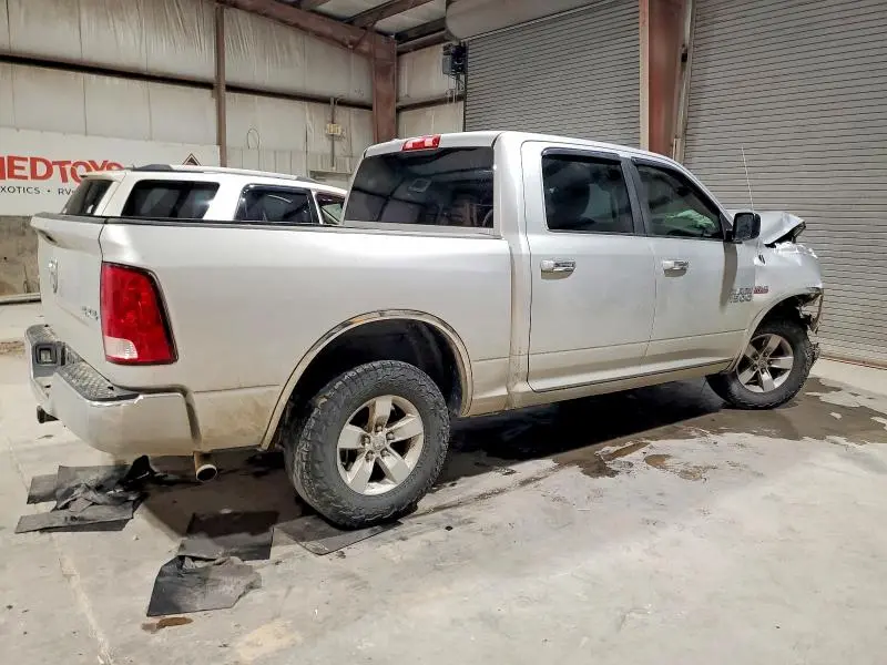 2015 RAM 1500 SLT  