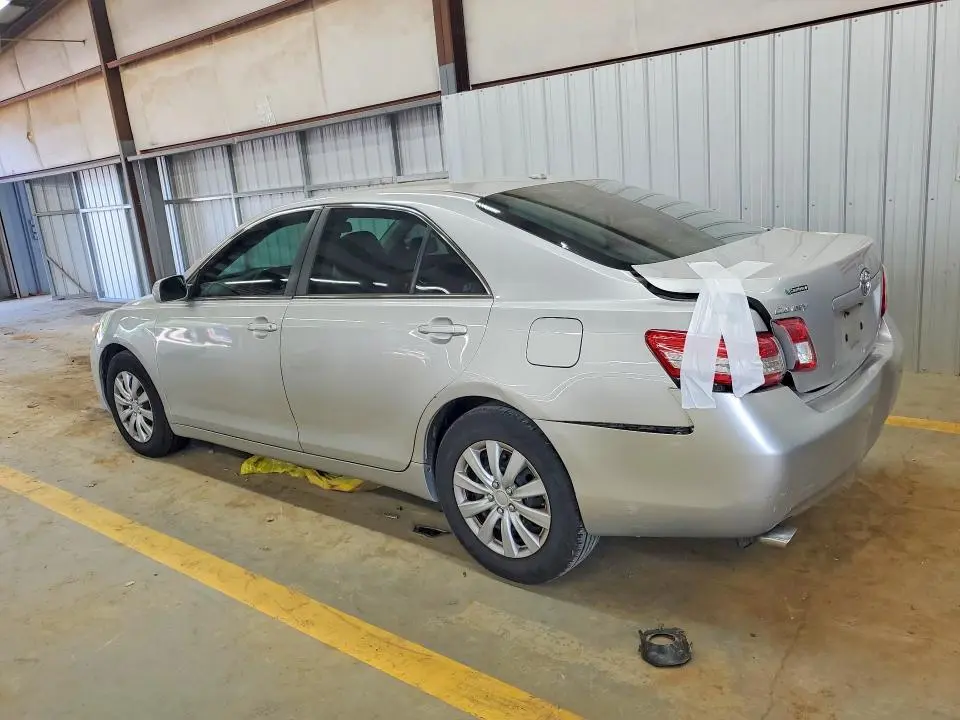 2010 TOYOTA CAMRY LE V6  