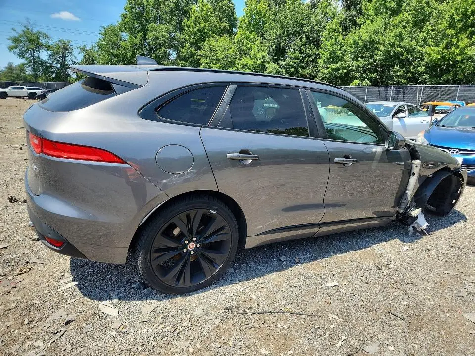 2017 JAGUAR F-PACE R - SPORT  