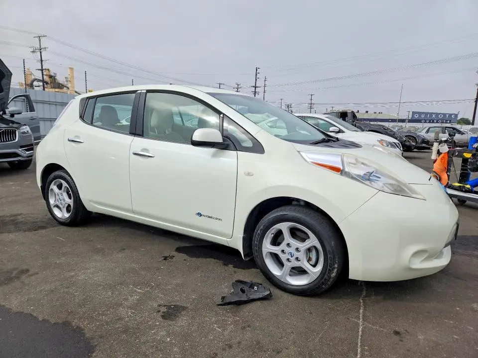 2012 NISSAN LEAF SV  