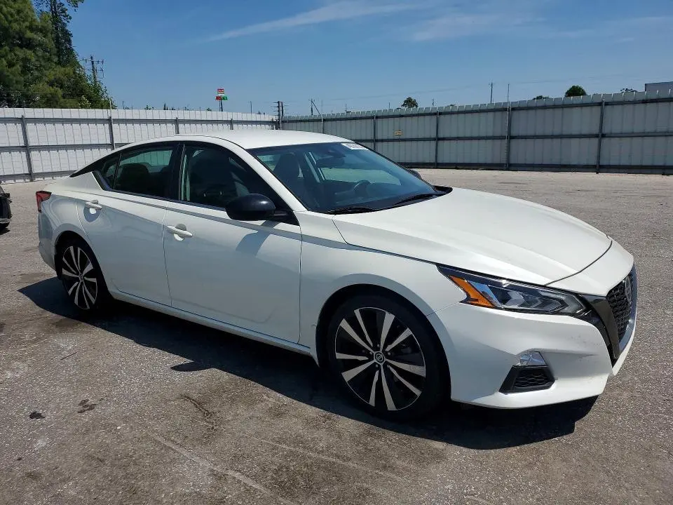 2020 NISSAN ALTIMA SR  