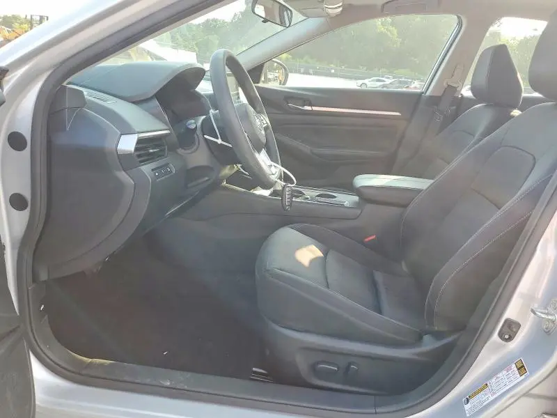 2022 NISSAN ALTIMA SV  