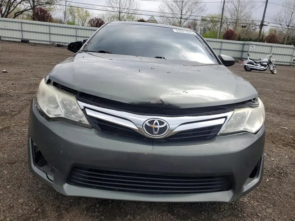2013 TOYOTA CAMRY LE  