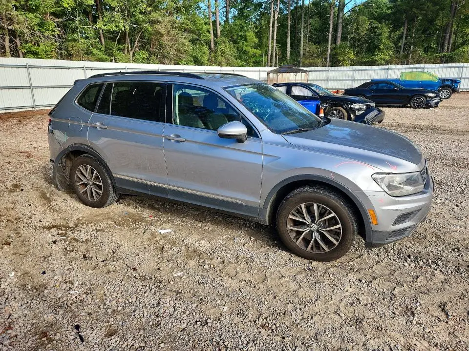 2020 VOLKSWAGEN TIGUAN SE  