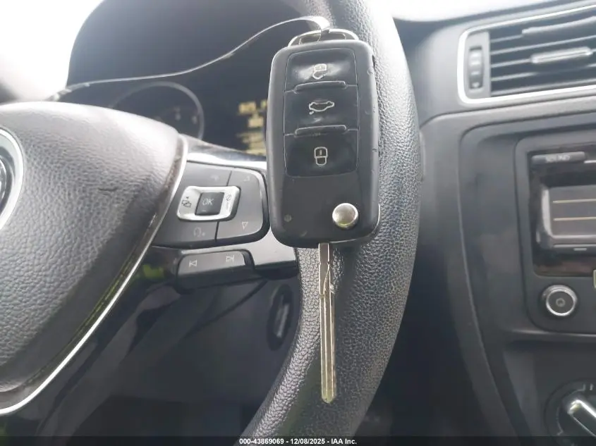 2015 VOLKSWAGEN JETTA 1.8T SE