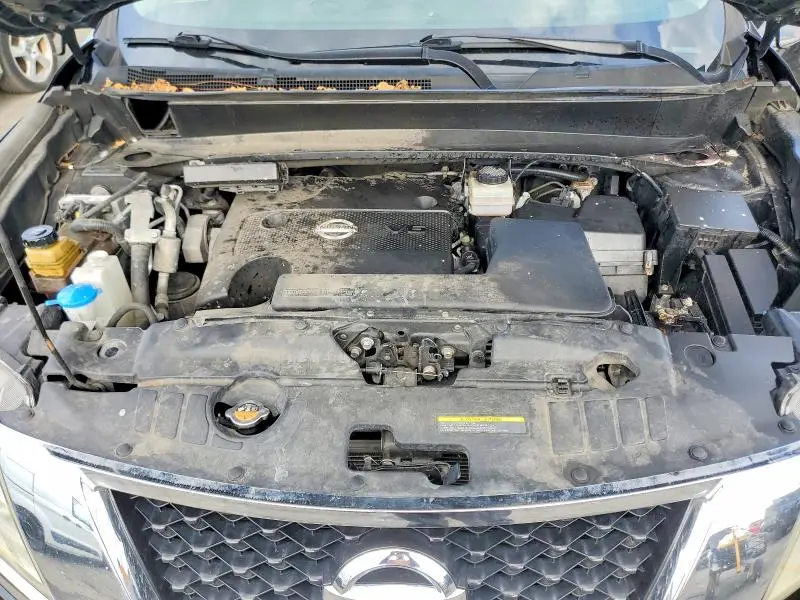 2016 NISSAN PATHFINDER SV  