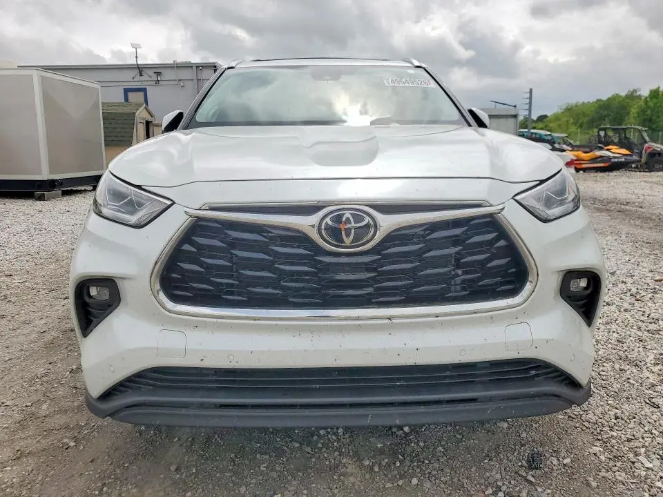 2022 TOYOTA HIGHLANDER LIMITED  