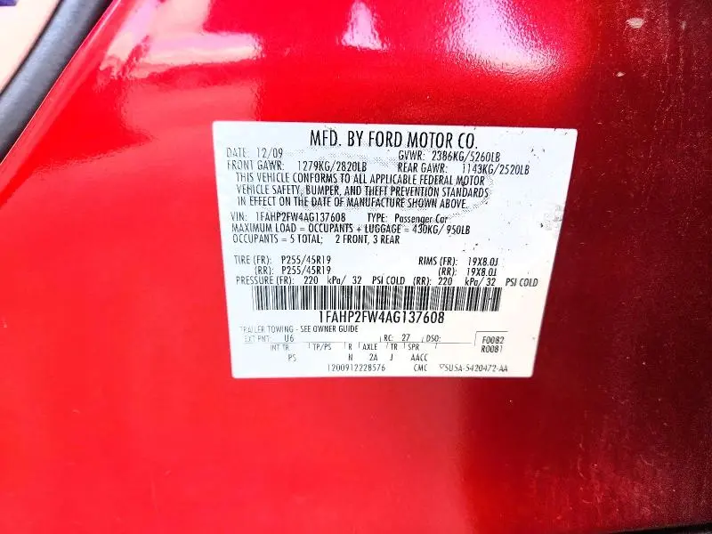 2010 FORD TAURUS LIMITED  