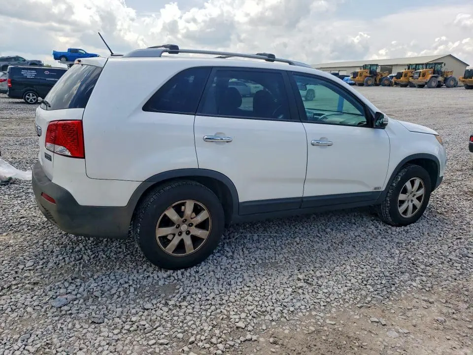 2011 KIA SORENTO LX  