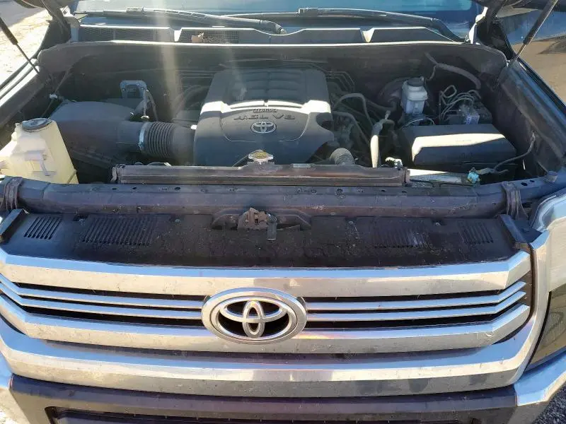 2016 TOYOTA TUNDRA CREWMAX SR5  