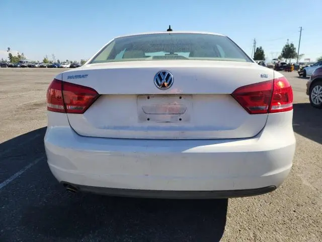 2013 VOLKSWAGEN PASSAT SE