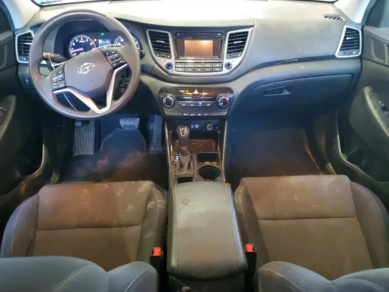 2018 HYUNDAI TUCSON SE  