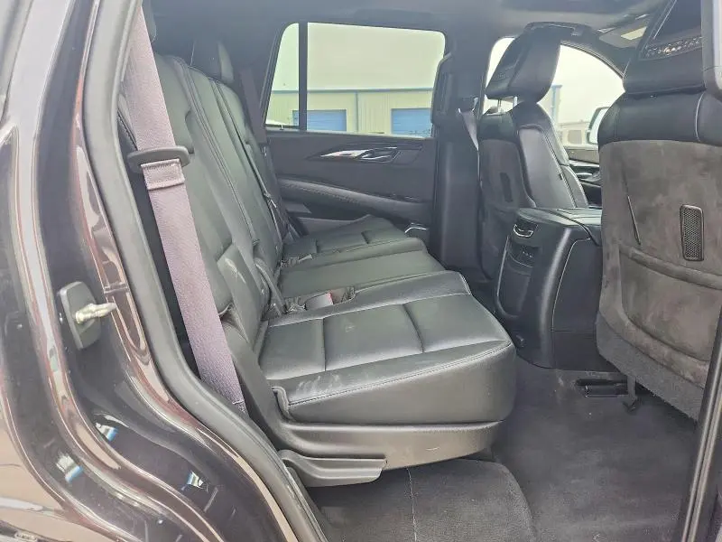 2017 CADILLAC ESCALADE PLATINUM  