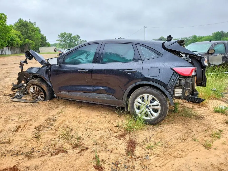 2022 FORD ESCAPE S  