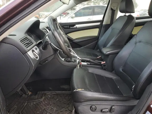 2013 VOLKSWAGEN PASSAT SE  