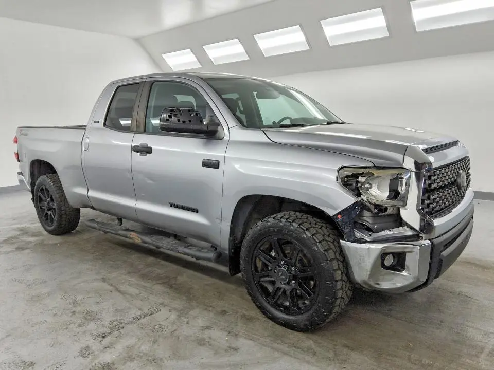 2020 TOYOTA TUNDRA SR5  