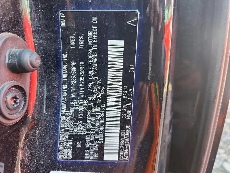2017 TOYOTA SIENNA SE  