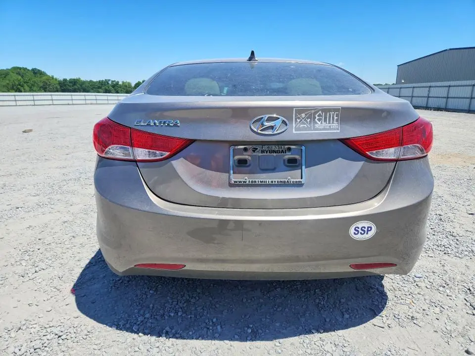 2013 HYUNDAI ELANTRA GLS  
