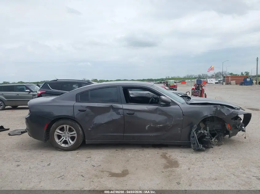 2016 DODGE CHARGER SE