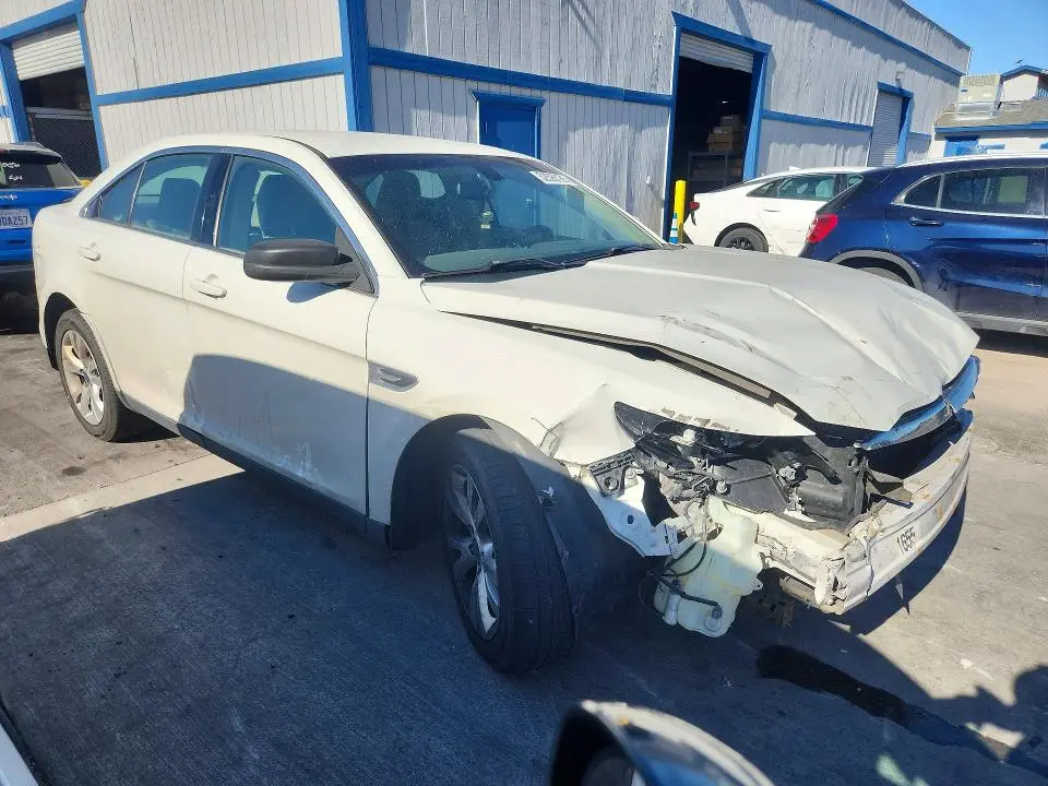 2010 FORD TAURUS SEL  