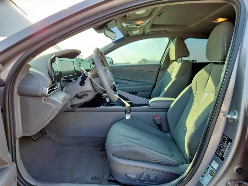 2022 HYUNDAI ELANTRA SEL  