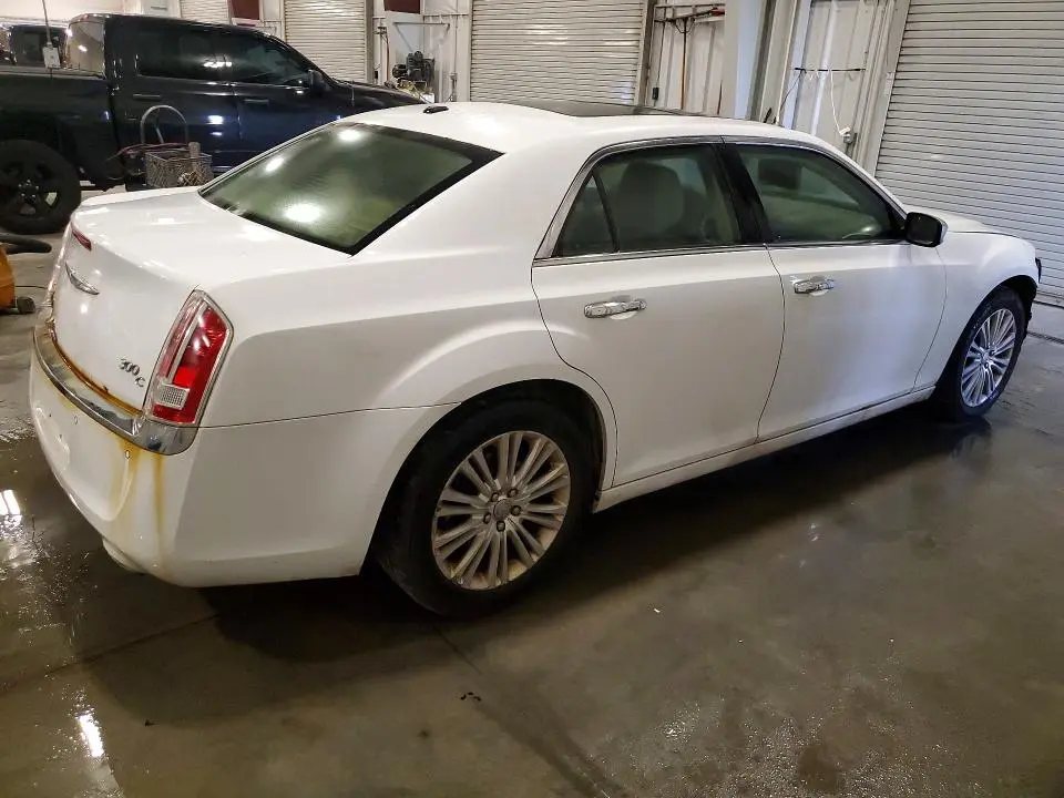 2013 CHRYSLER 300C   