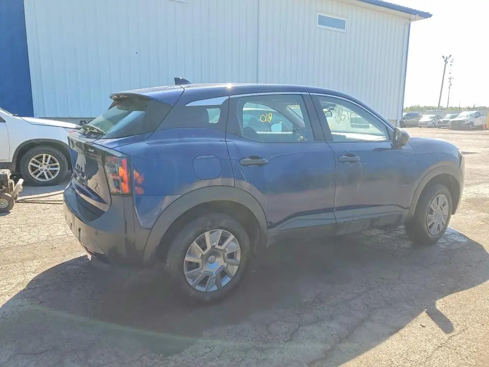 2025 NISSAN KICKS S  