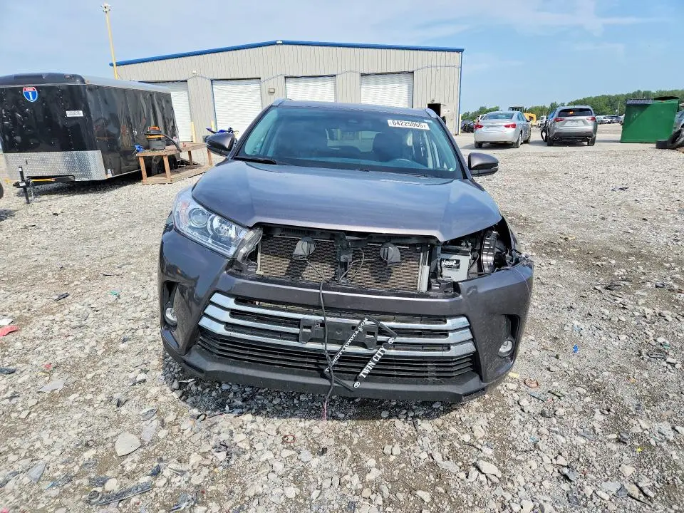 2019 TOYOTA HIGHLANDER LIMITED  
