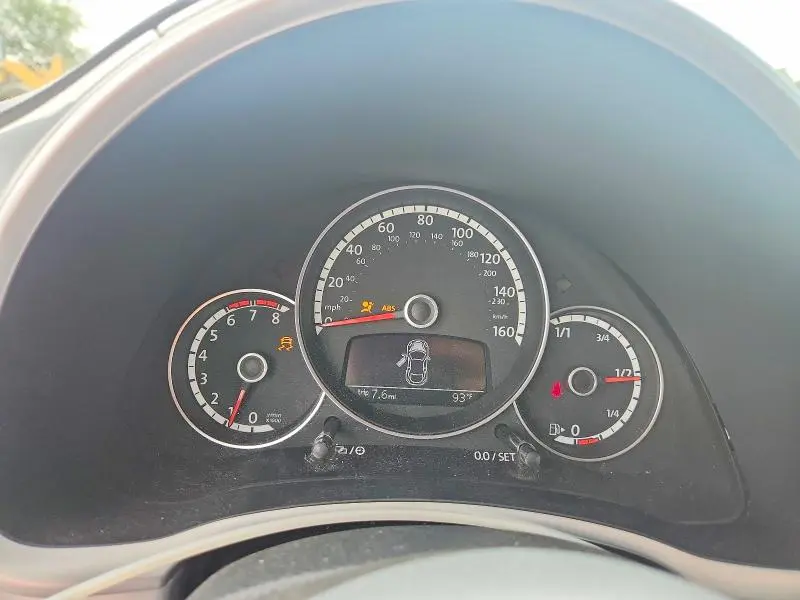 2014 VOLKSWAGEN BEETLE   