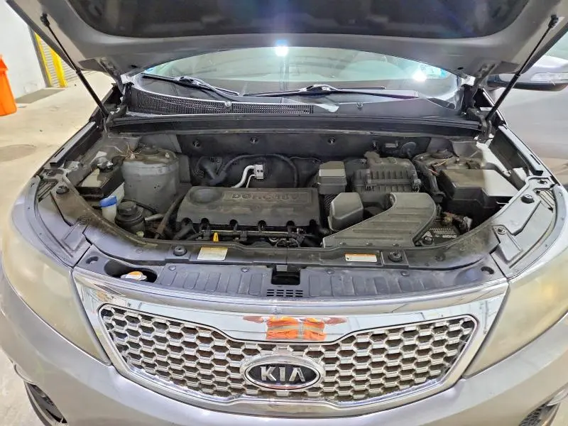 2011 KIA SORENTO LX  