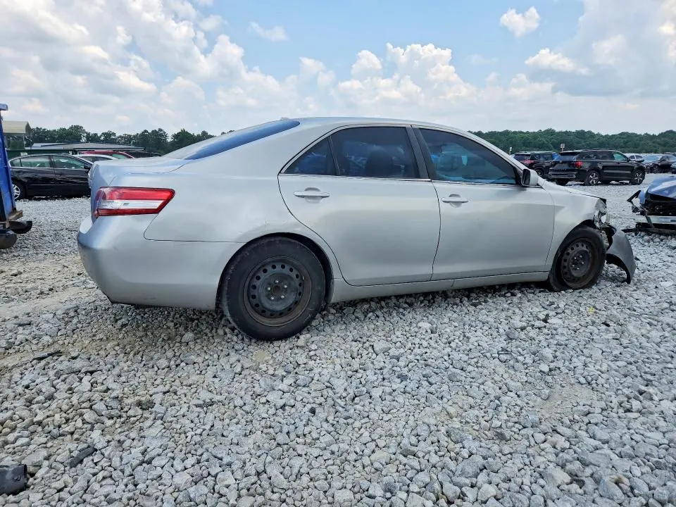 2011 TOYOTA CAMRY LE  